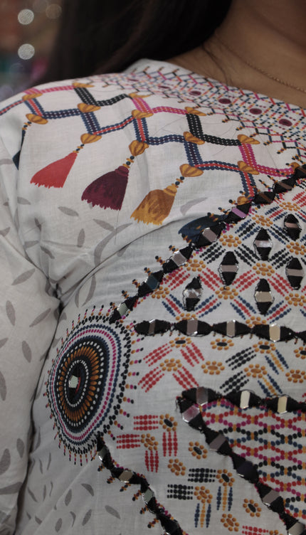 Loan Kurti