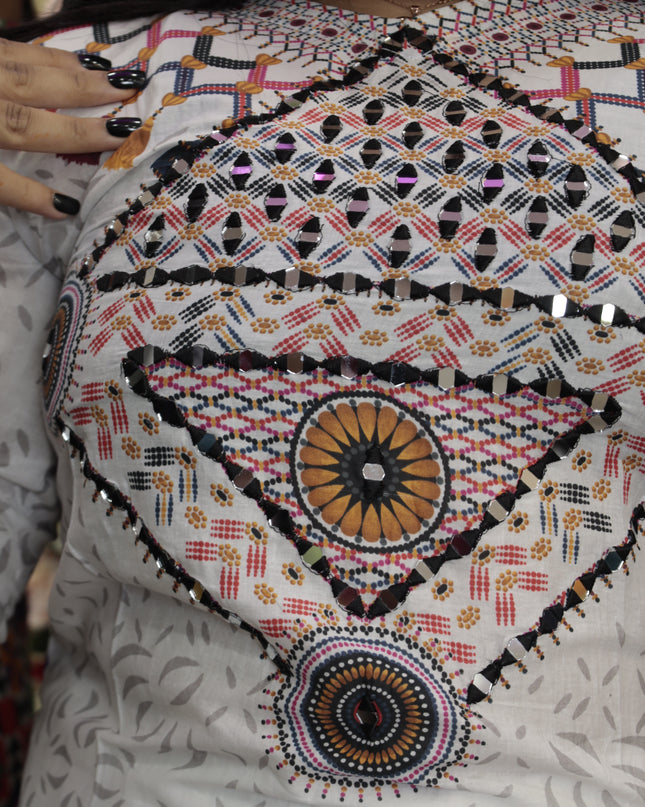 Loan Kurti