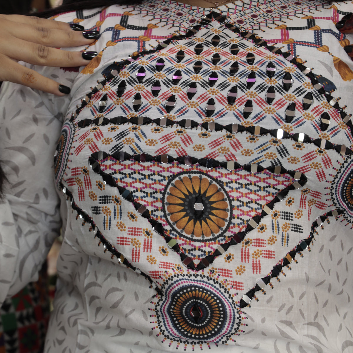Loan Kurti