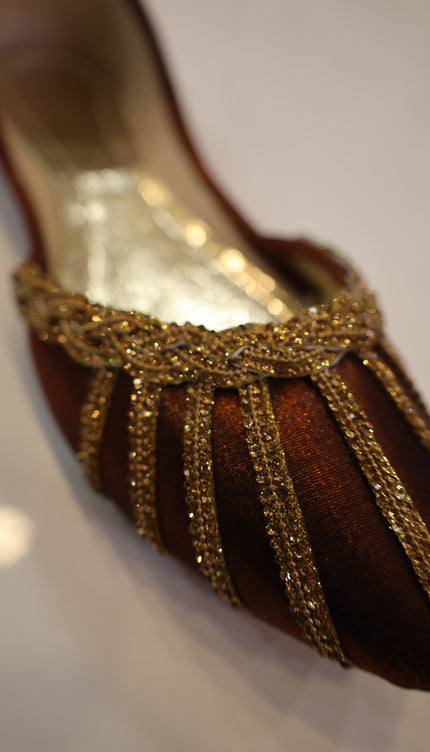 Marron/Brown Golden Embroidered Khussa