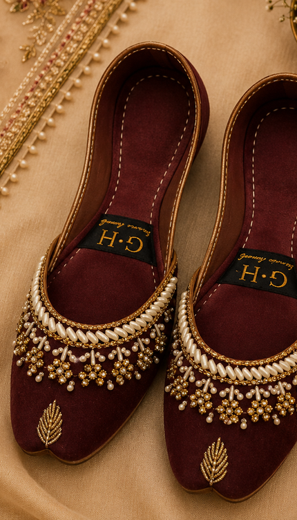Maroon Khussa
