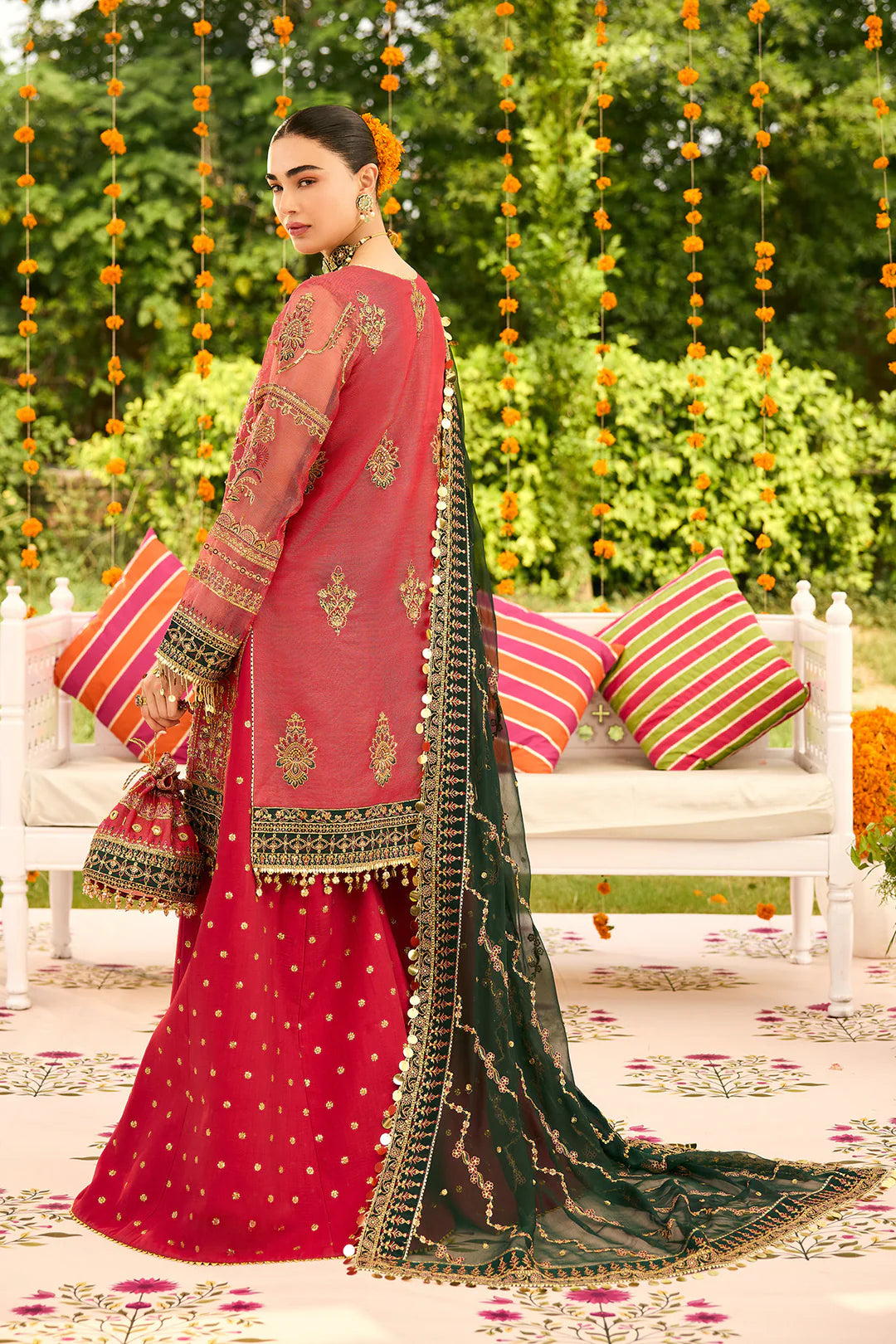 GHOOMAR