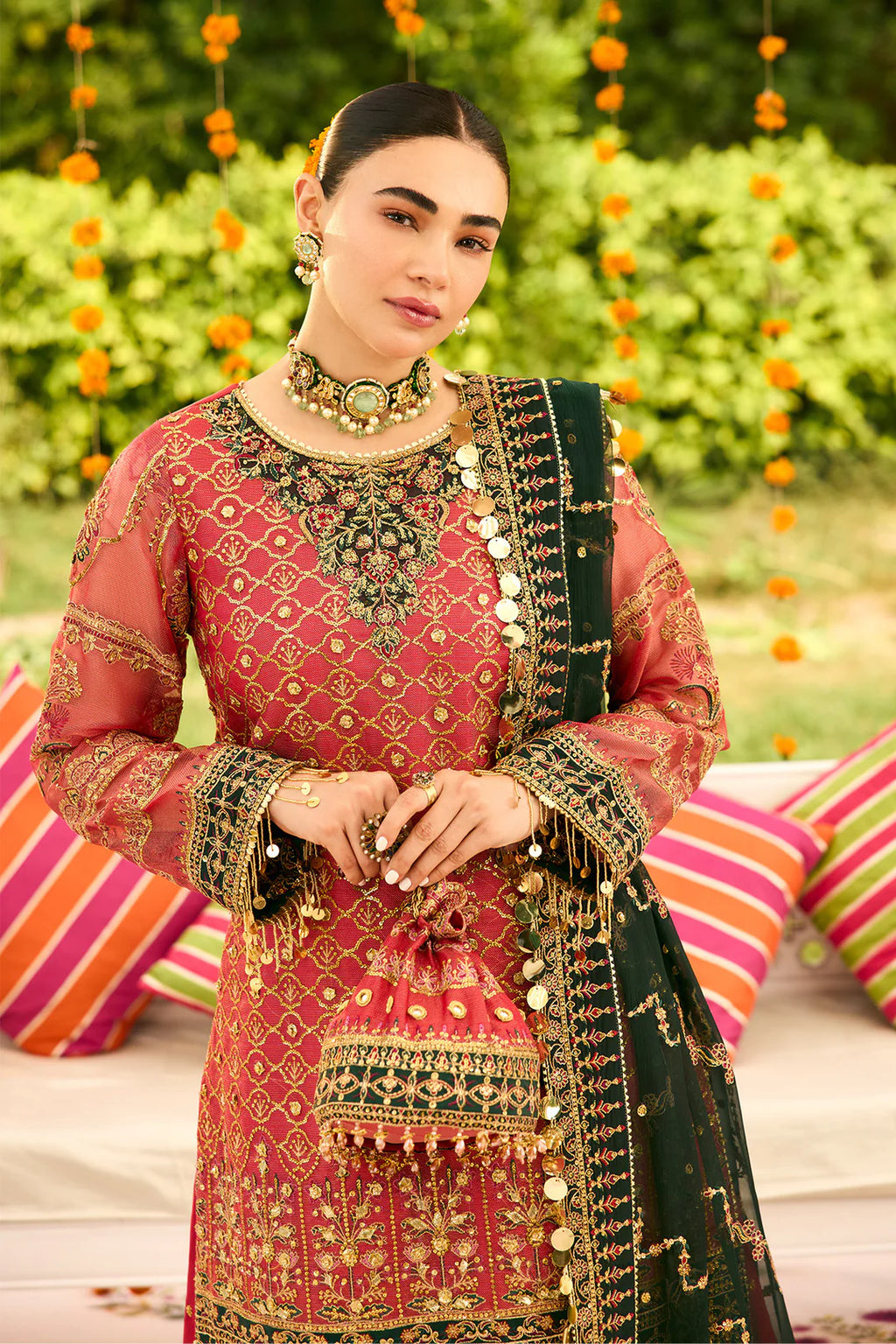 GHOOMAR