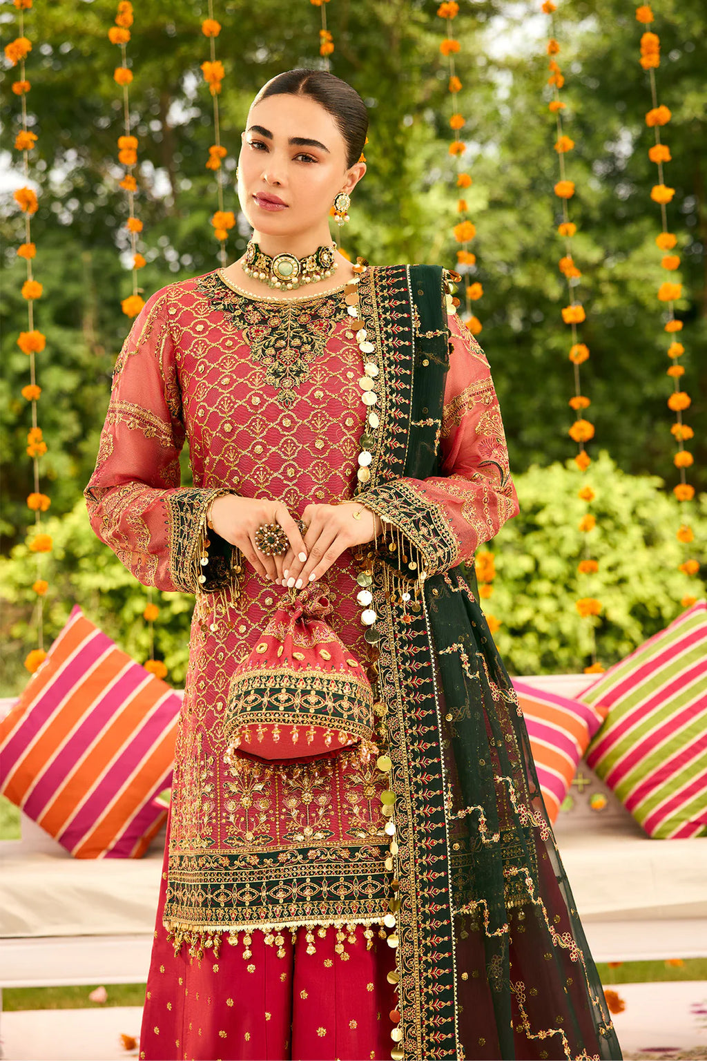 GHOOMAR