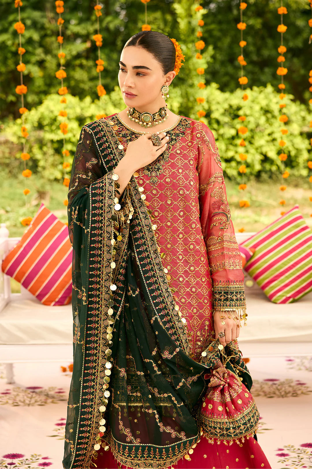 GHOOMAR