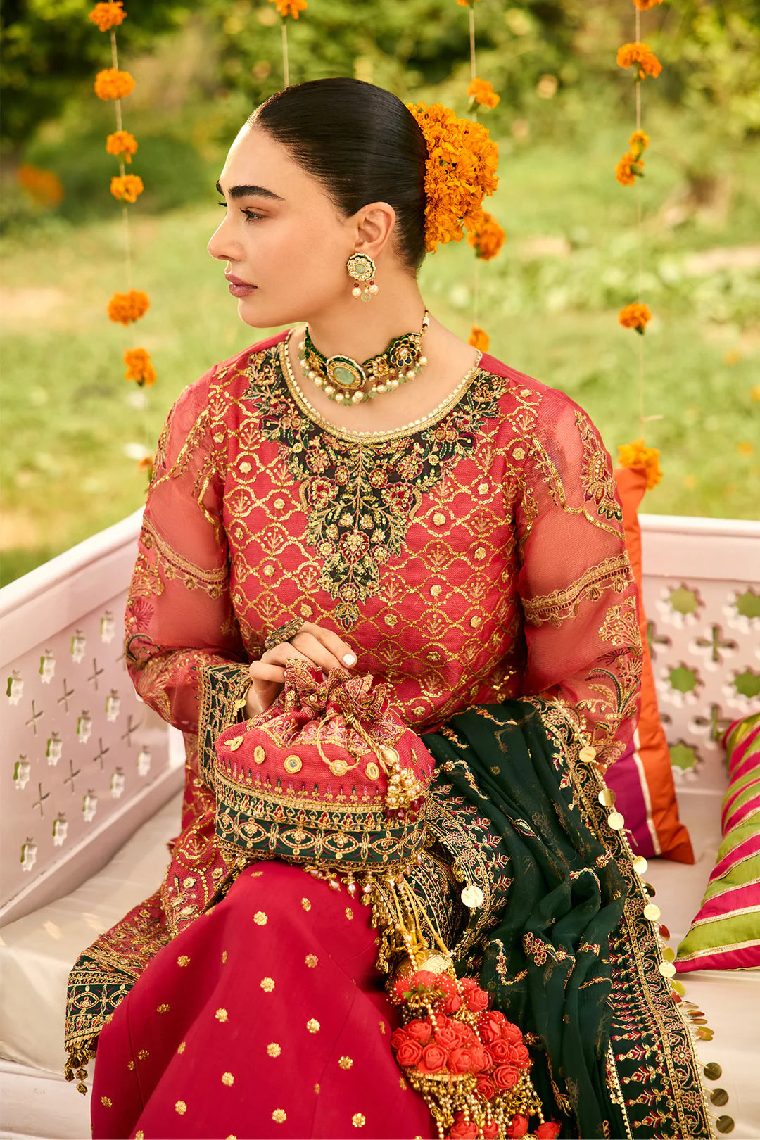 GHOOMAR