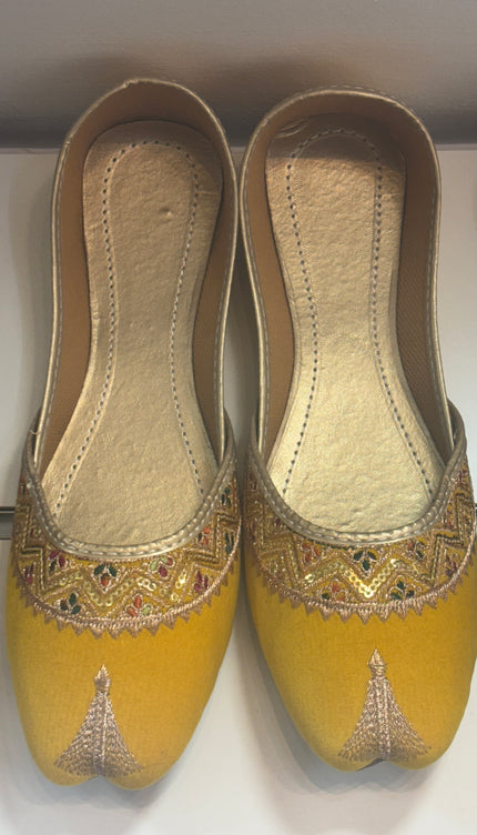 Yellow Khussa