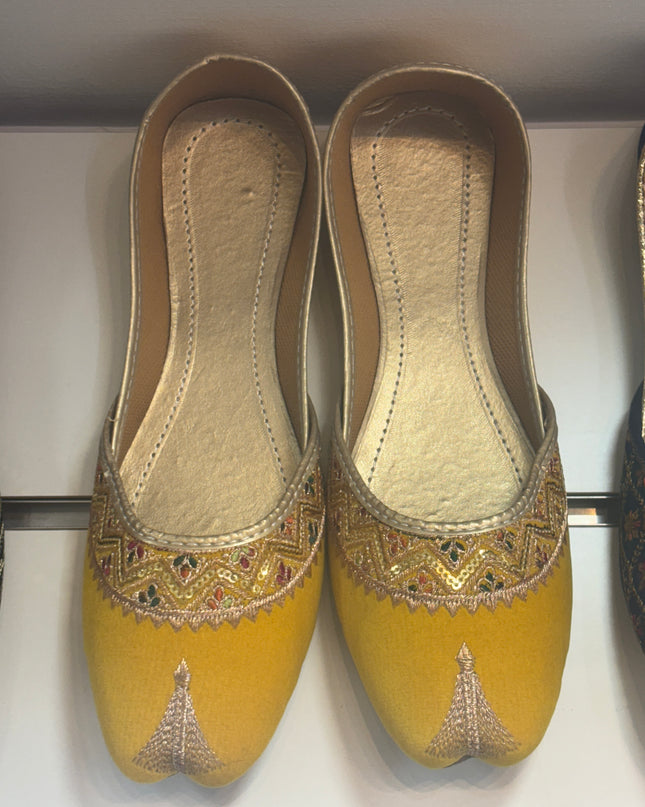 Yellow Khussa