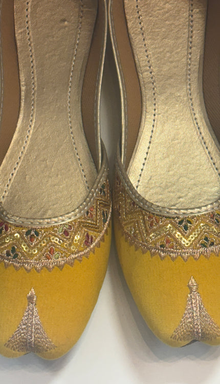 Yellow Khussa