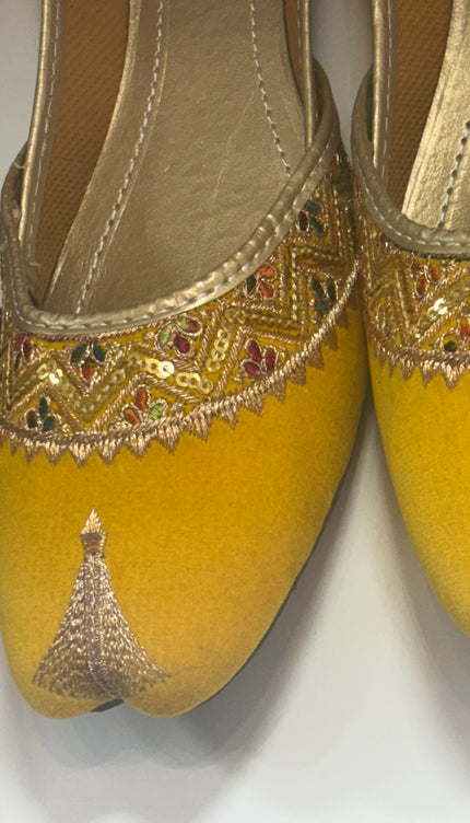 Yellow Khussa
