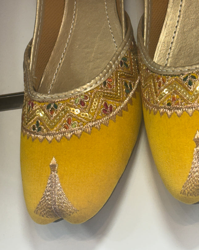 Yellow Khussa