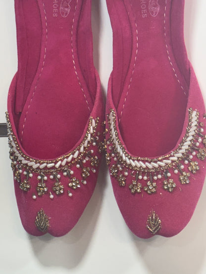 Hot pink Khussa