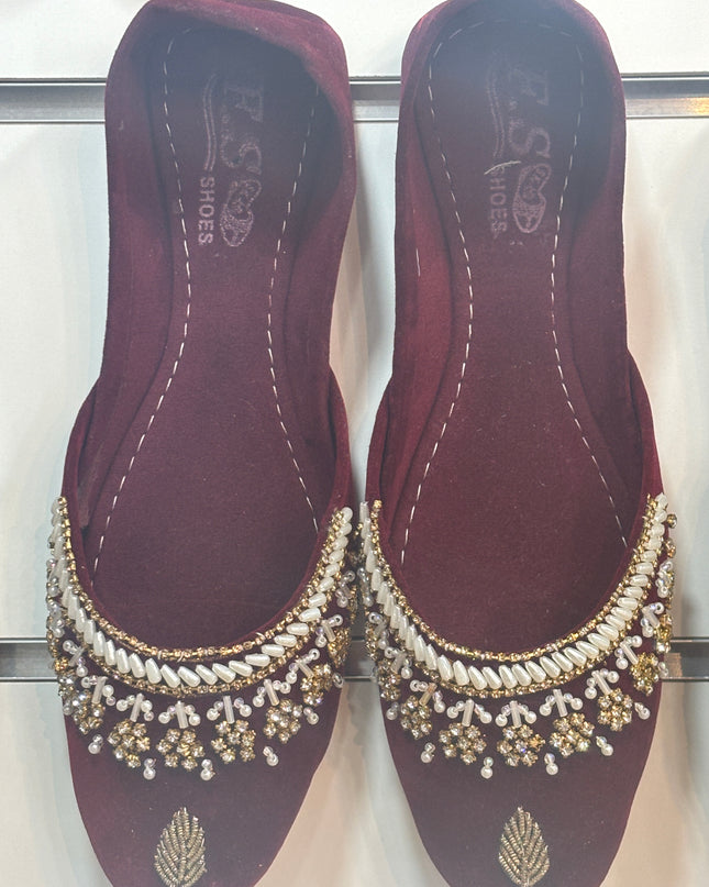 Maroon Khussa