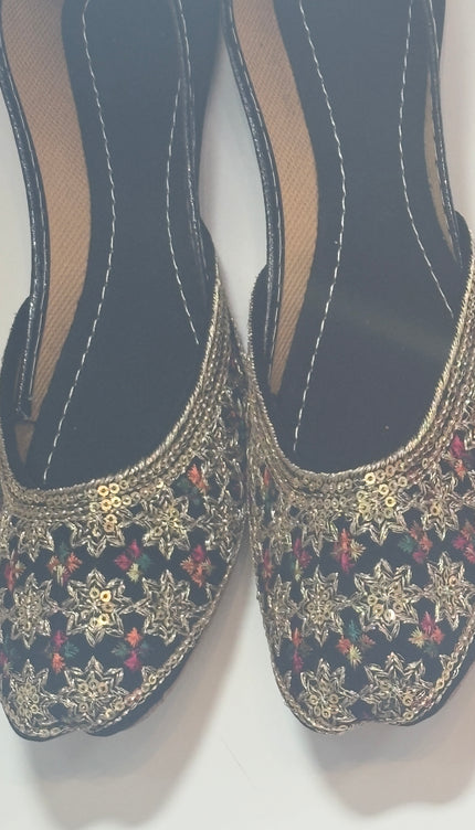 Black Designed Khussa