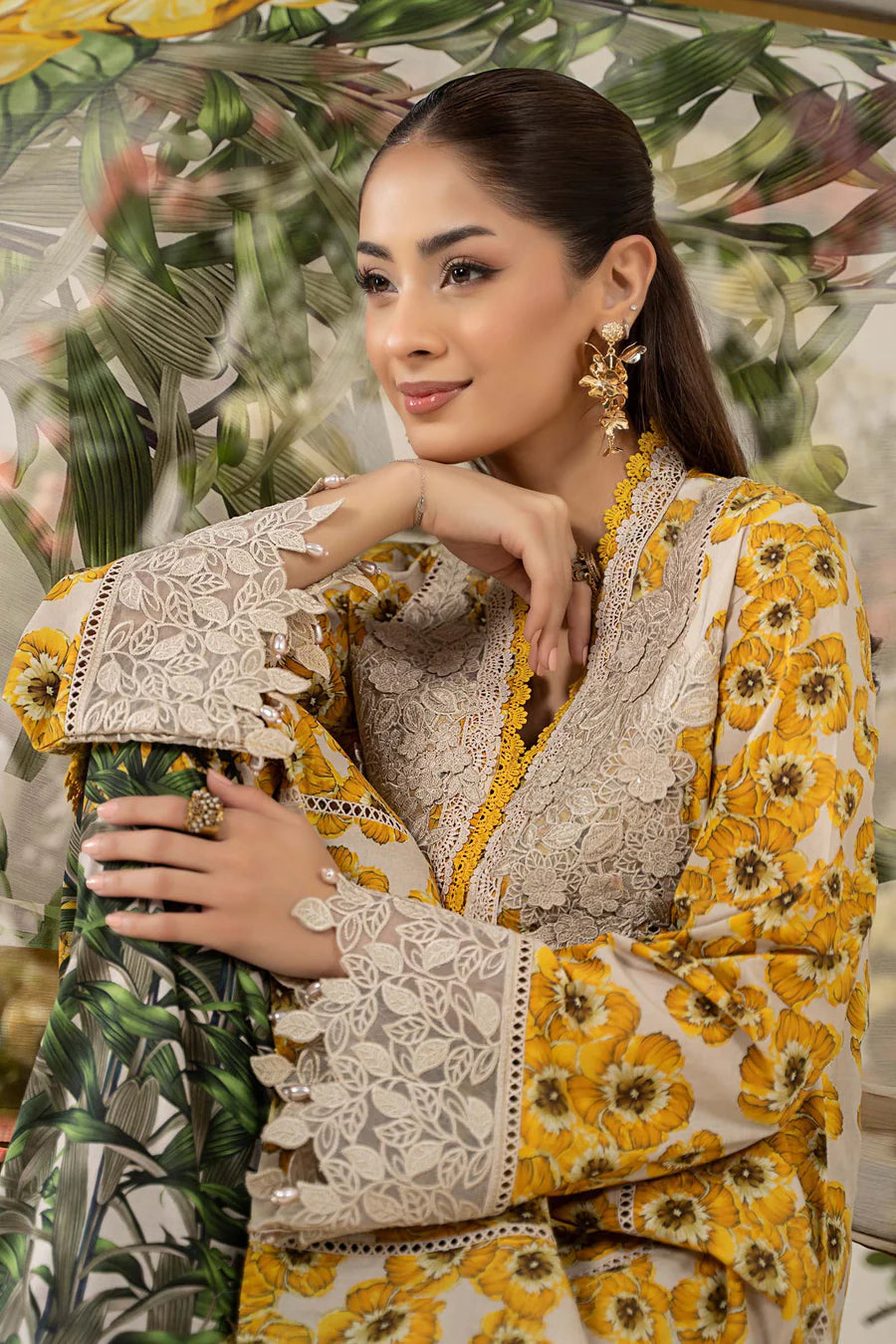 3 Piece Stitched Embroidered Lawn Suit | MPT-2606-A