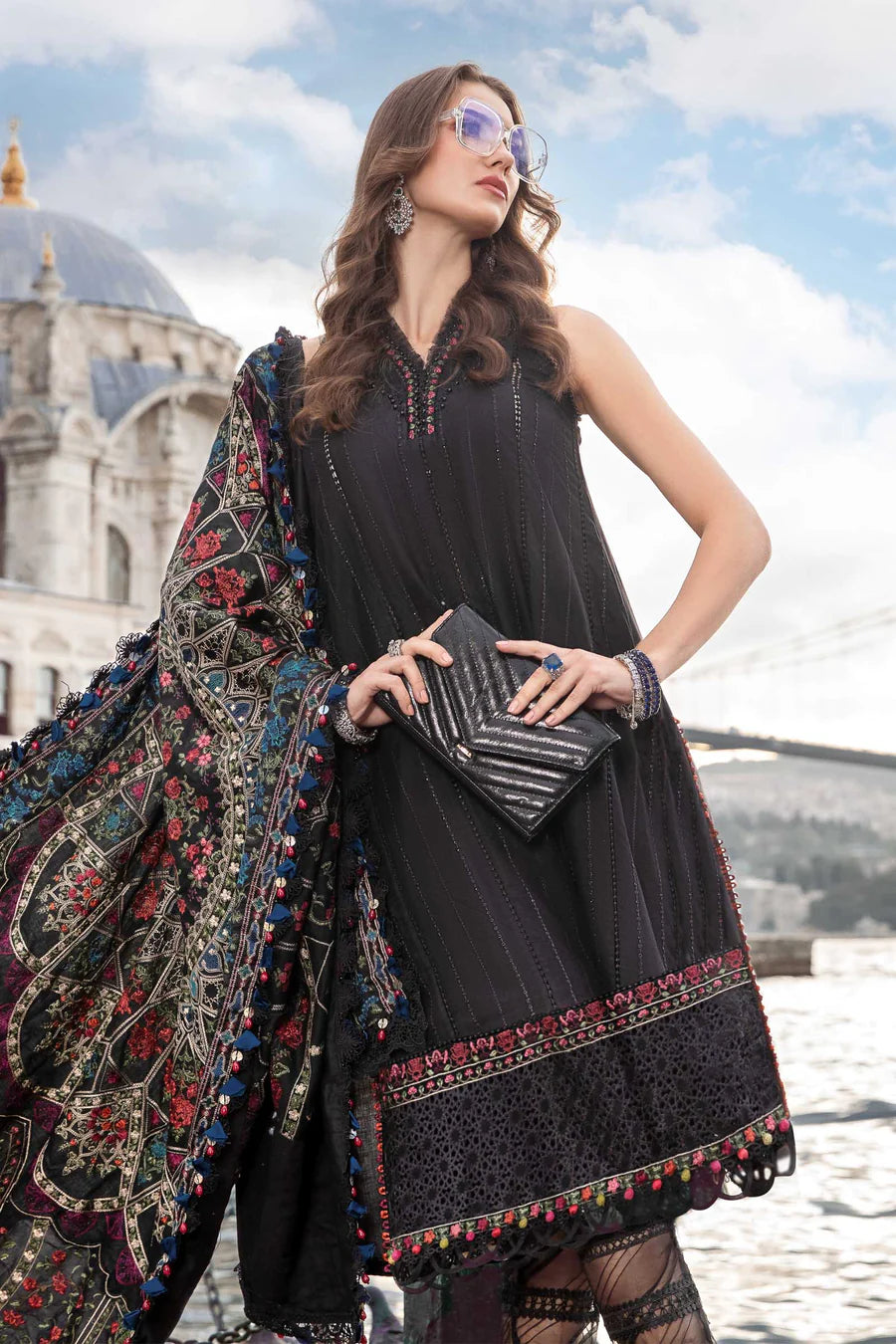 Stitched Linen | Black DL-1101