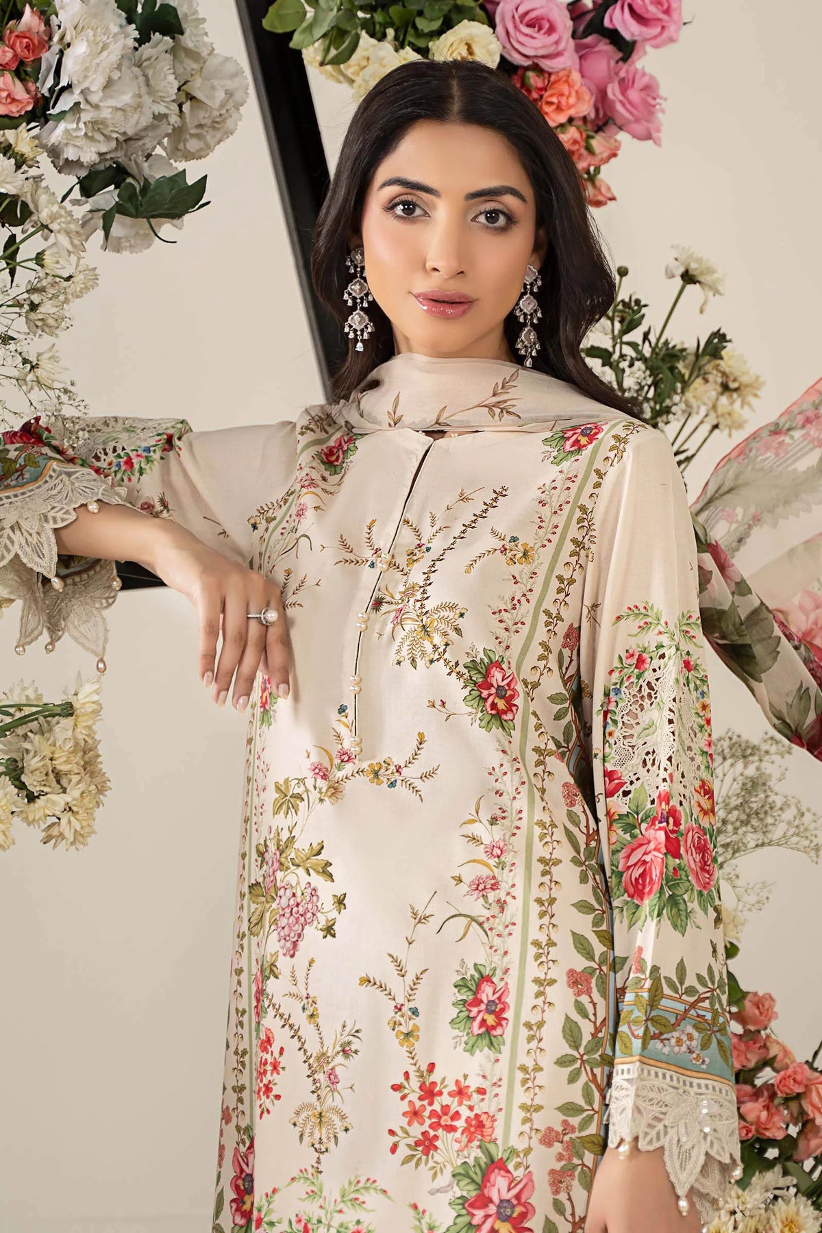3 Piece Stitched Embroidered Lawn Suit | MPT-2605-A