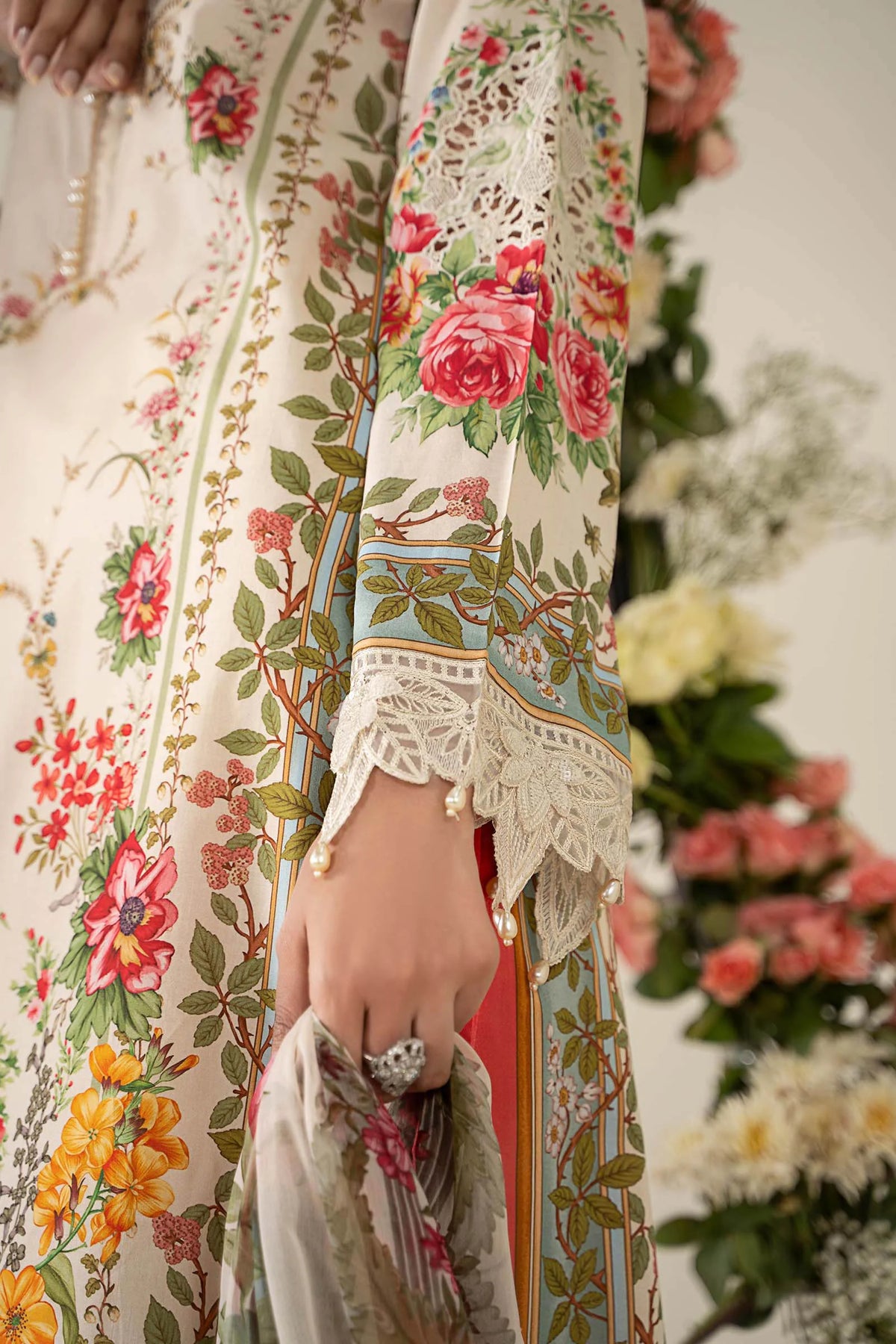3 Piece Stitched Embroidered Lawn Suit | MPT-2605-A
